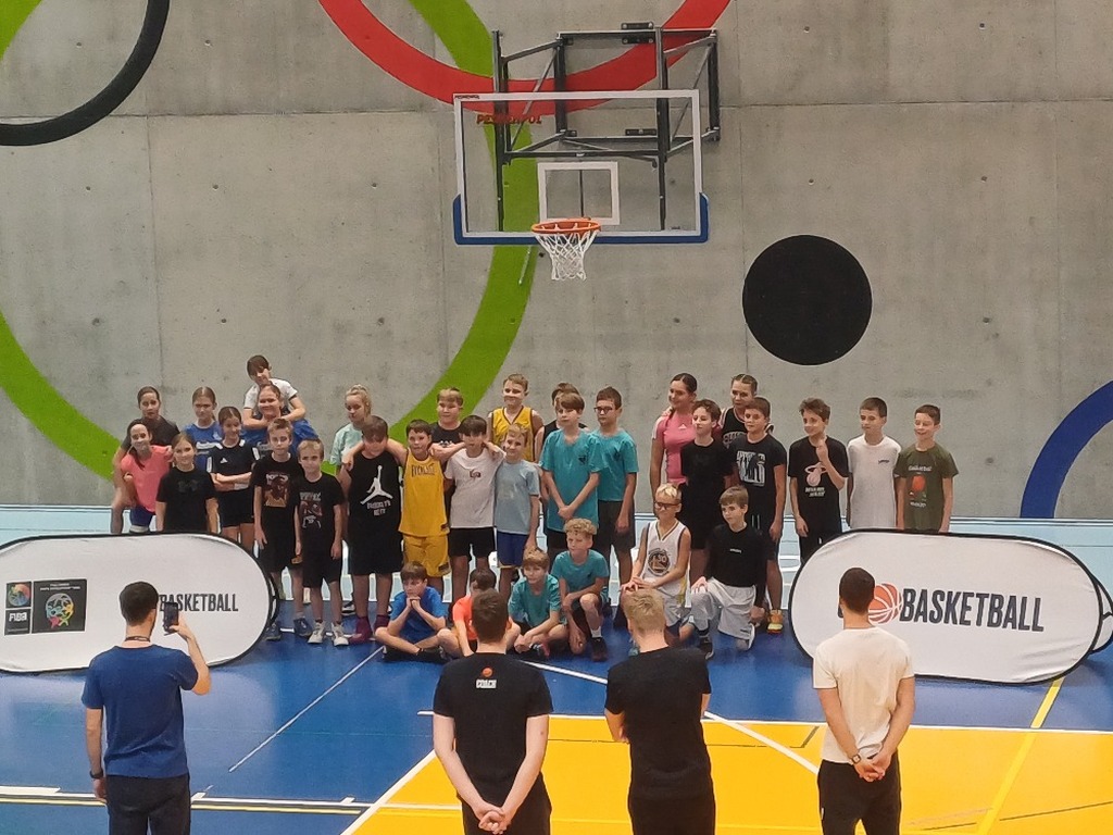 U12 na akc&iacute;ch