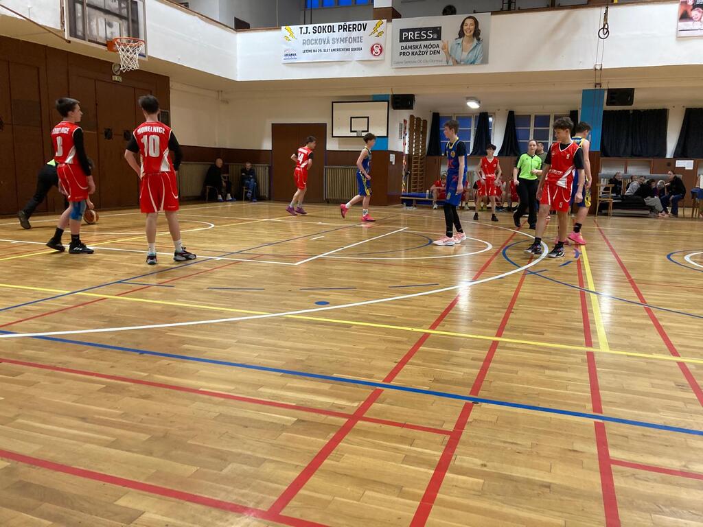 Kluci U15 si ze sokolovny v Přerově odvezli dal&scaron;&iacute; v&iacute;tězstv&iacute;